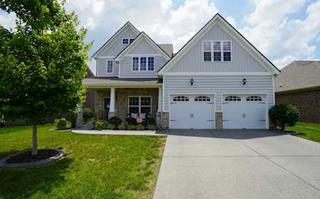 709 Pebble Creek Ln Lebanon, TN 37090