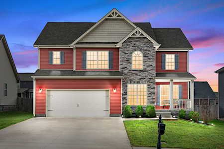 3767 Windhaven Dr Clarksville, TN 37040
