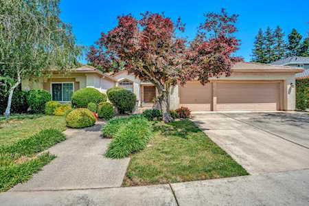 8935 8935 Hartwell Court Elk Grove, CA 95624