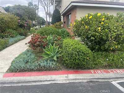 8115 Foxhall Dr Huntington Beach, CA 92646