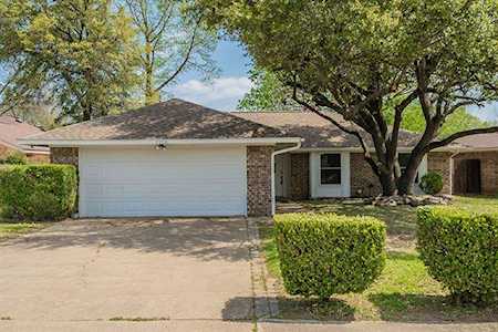1116 Brandon Court Irving, TX 75060