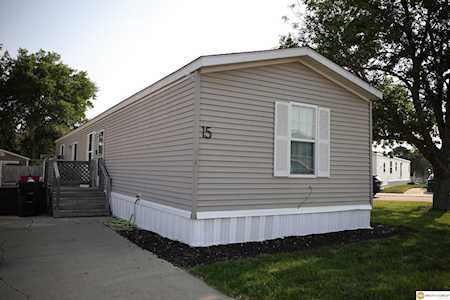 910 West 6th St Papillion, NE 68046