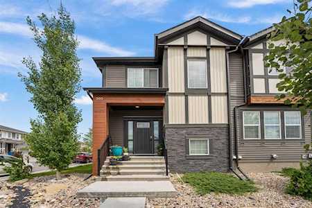 303 Hillcrest Dr SW Airdrie, AB T4B 4C7
