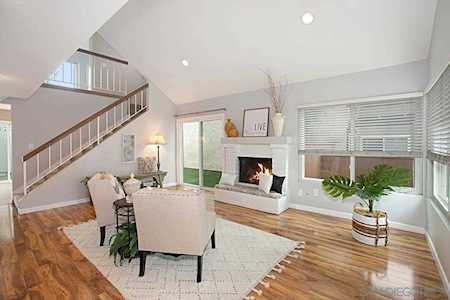 10562 Esmeraldas Dr San Diego, CA 92124