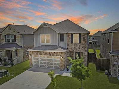 216 Sage Derby DR Hutto, TX 78634