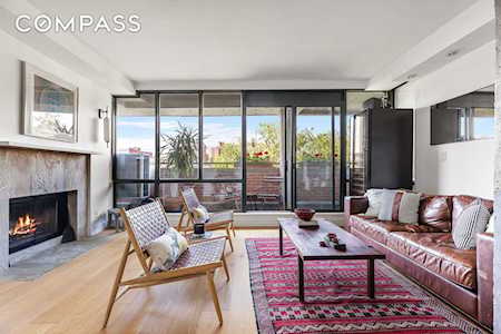 22 Perry St #PH-E New York, NY 10014