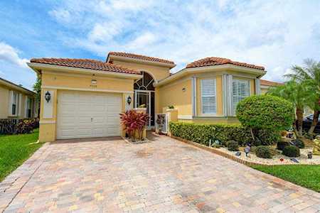 7065 Cataluna Circle Delray Beach, FL 33446