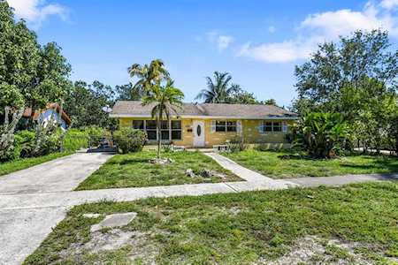 4817 Pineaire Lane West Palm Beach, FL 33417