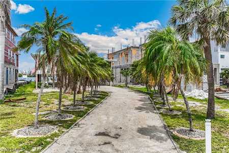 789 San Carlos Dr Fort Myers Beach, FL 33931