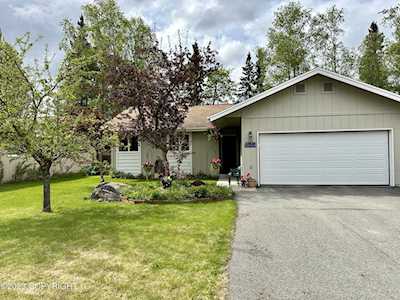 12414 Crested Butte Dr Eagle River, AK 99577