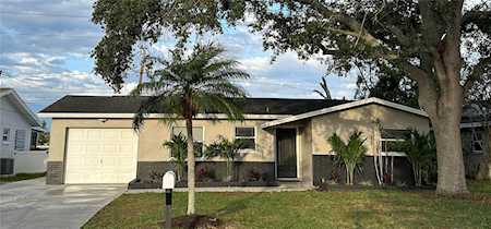 30171 69th St N Clearwater, FL 33761
