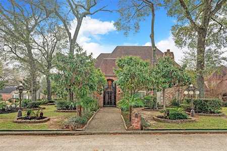 4203 Canterwood Dr Houston, TX 77068
