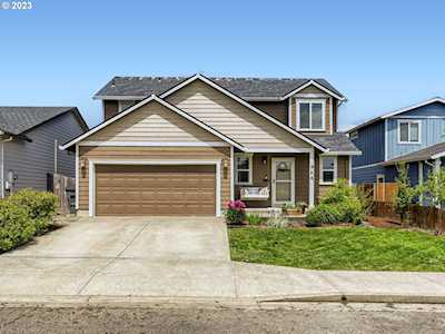 966 E 15th ST Lafayette, OR 97127