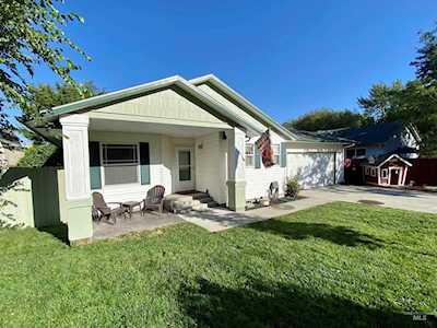 4885 W Mystic Cove Way Garden City, ID 83714