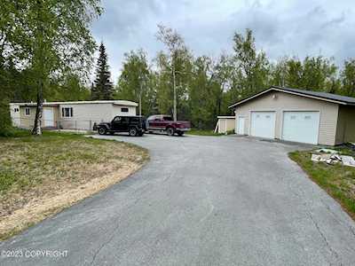 6190 N Anjanette Dr Palmer, AK 99645