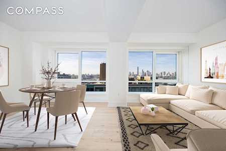 440 Kent Ave #17-F Brooklyn, NY 11249