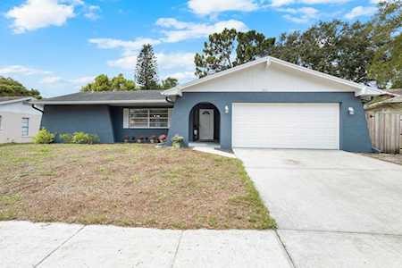 2331 Robyn Ct Dunedin, FL 34698