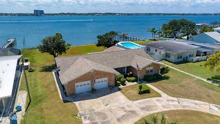 3044 Peninsula Drive Daytona Beach, FL 32118