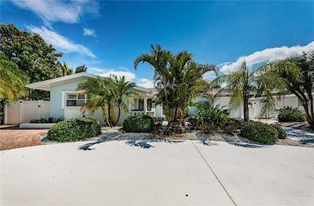 103 24th St Belleair Beach, FL 33786