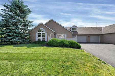 2484 Meadow Glen Lane Hilliard, OH 43026