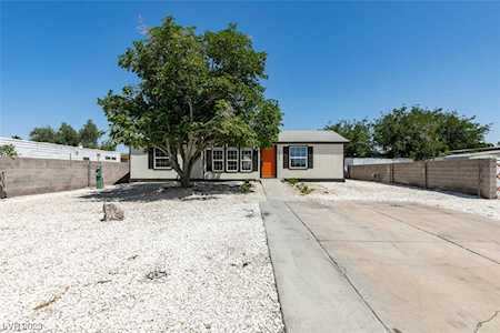 4882 Hildago Way Las Vegas, NV 89121