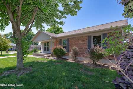 5500 Branston Dr Louisville, KY 40216