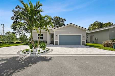 7385 Ridgewood Dr Seminole, FL 33772
