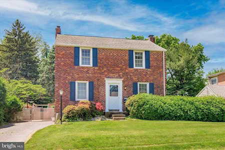 2708 Woodleigh Rd Havertown, PA 19083