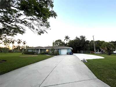4620 7th Ave W Bradenton, FL 34209