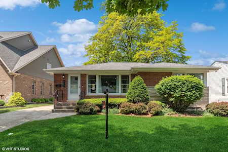 902 N Illinois Ave Arlington Heights, IL 60004