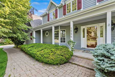 1554 Bobolink Circle Woodstock, IL 60098