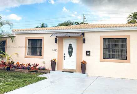 1430 Funston St Hollywood, FL 33020