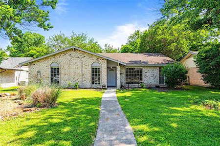 1126 Misty Way Garland, TX 75040