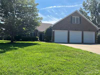 111 Buckthorn Ct Mooresville, NC 28115