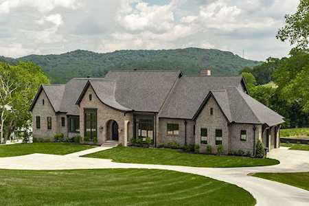 5011 Brooklands Ln Franklin, TN 37064