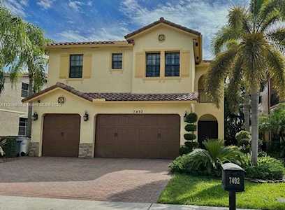 7492 NW 110th Dr Parkland, FL 33076