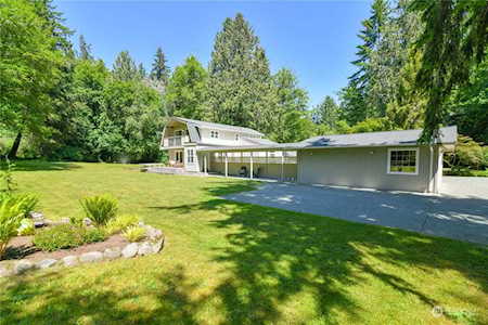 9140 Battlepoint Dr NE Bainbridge Island, WA 98110