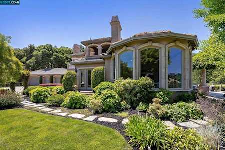 2 Dalewood Terrace Orinda, CA 94563