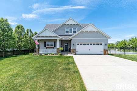 1324 Nofsinger Rd Washington, IL 61571