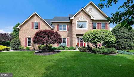 20 Bittersweet Dr Doylestown, PA 18901