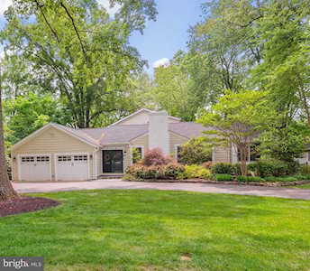 405 Berry St SE Vienna, VA 22180