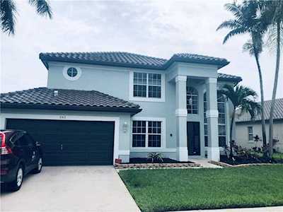 545 SW 180th Ave Pembroke Pines, FL 33029