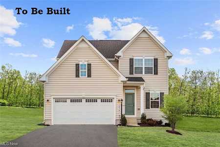 32 Jenna Circle Stow, OH 44240