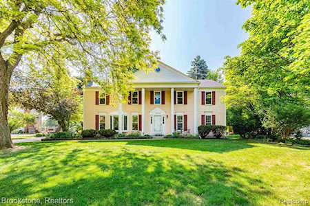 38040 W Meadowhill Dr Northville, MI 48167