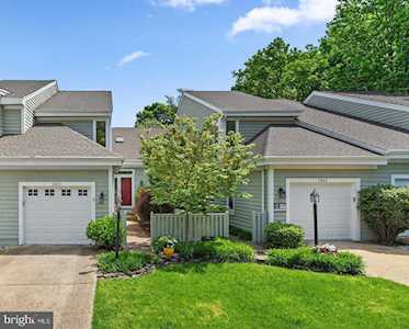 2811 Mockingbird Ct Annapolis, MD 21401