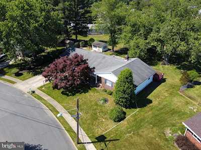 4 Delaware Dr Bordentown, NJ 08505