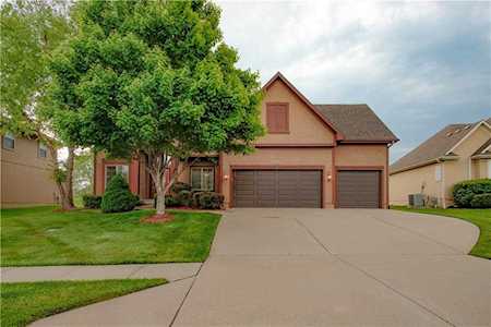 1410 Cross Creek Dr Raymore, MO 64083