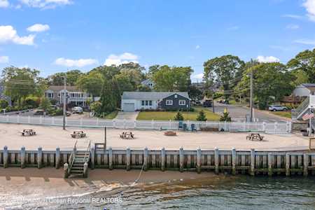 365 S Riverside Dr Neptune Township, NJ 07753