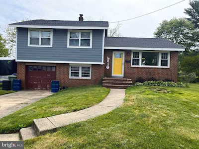 109 Laurelbrook Rd Cherry Hill, NJ 08034
