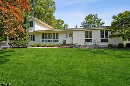 11 Arthur Dr Parsippany-Troy Hills Twp., NJ 07054